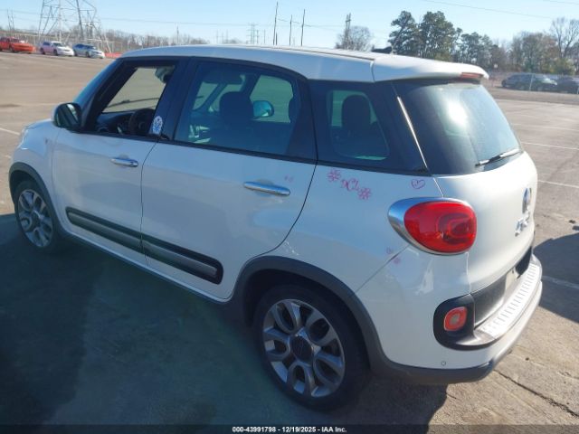 2014 FIAT 500L ZFBCFADH4EZ029251 Photo 2