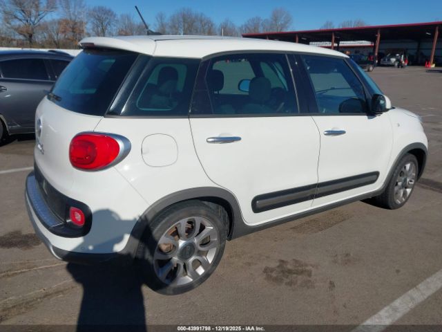 2014 FIAT 500L ZFBCFADH4EZ029251 Photo 3