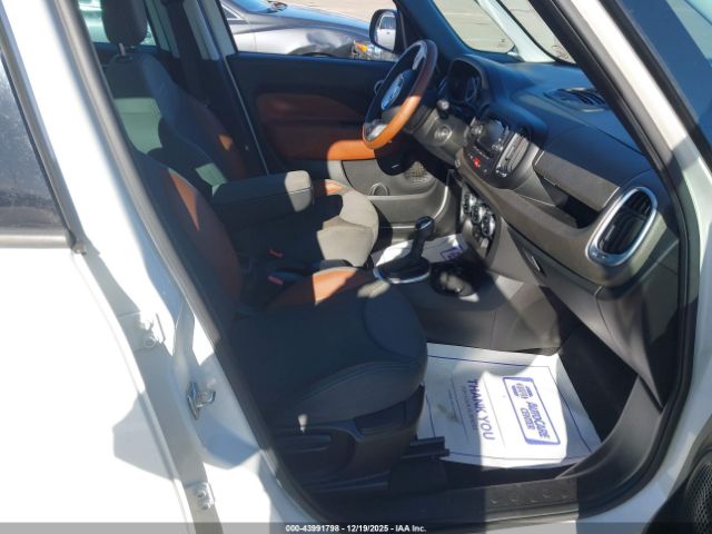 2014 FIAT 500L ZFBCFADH4EZ029251 Photo 4