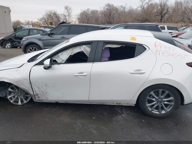 JM1BPAJL6M1327280 Mazda Mazda3 2.5 S