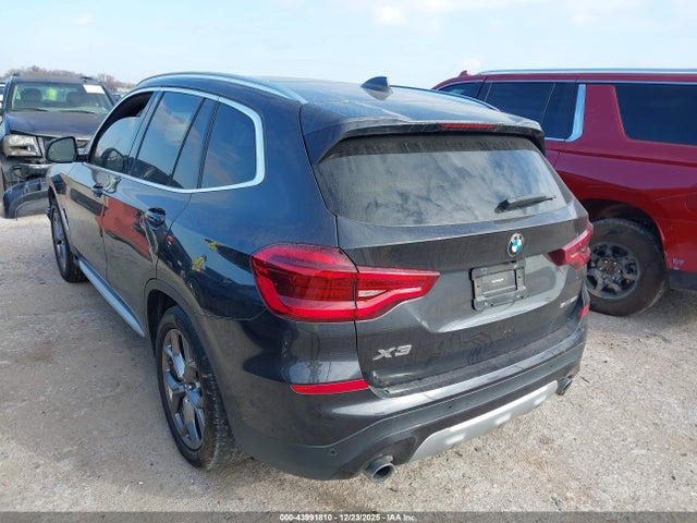 2020 BMW X3 5UXTY3C0XL9D03467 Photo 2