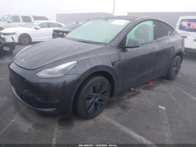 2024 TESLA MODEL Y 7SAYGDEE8RF113996 Photo 1