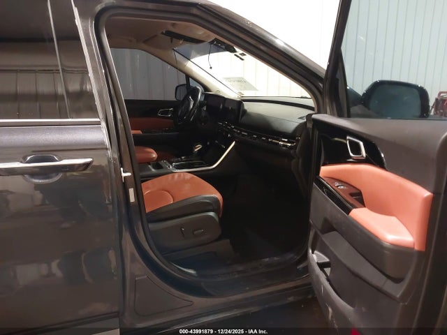 43991879 :رقم المزاد ، KNDNE5H3XP6224497 vin ، 2023 Kia Carnival Mpv Sx مزاد بيع