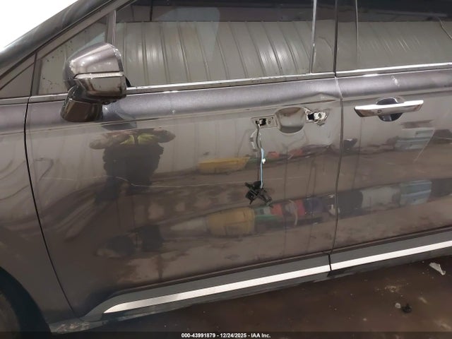43991879 :رقم المزاد ، KNDNE5H3XP6224497 vin ، 2023 Kia Carnival Mpv Sx مزاد بيع