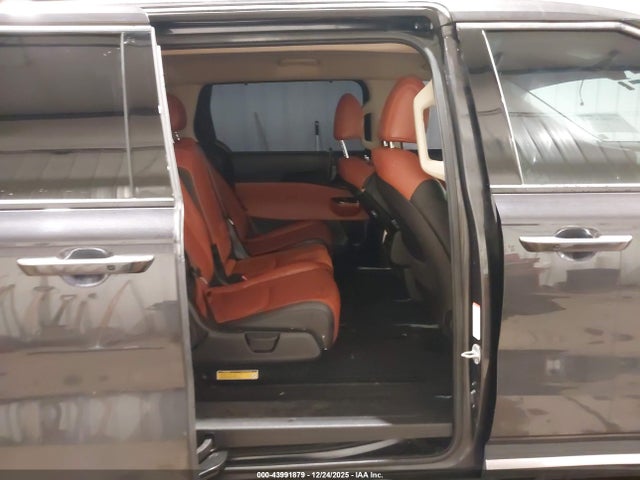 43991879 :رقم المزاد ، KNDNE5H3XP6224497 vin ، 2023 Kia Carnival Mpv Sx مزاد بيع