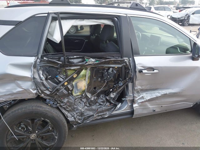 Toyota Rav4 Hybrid Se 2024 JTM16RFV3RD137725 Image 6