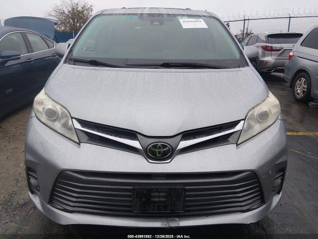 Toyota Sienna Xle 8 Passenger 2018 5TDYZ3DC3JS911095 Image 12