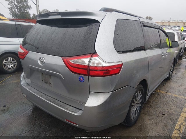Toyota Sienna Xle 8 Passenger 2018 5TDYZ3DC3JS911095 Image 4