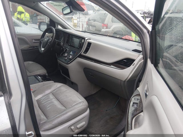 Toyota Sienna Xle 8 Passenger 2018 5TDYZ3DC3JS911095 Image 5