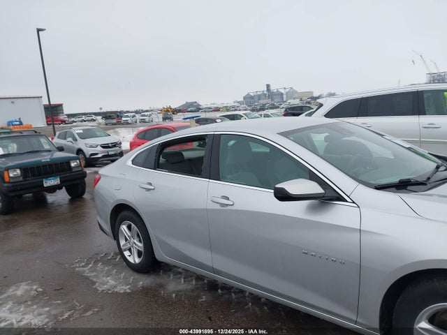 1G1ZC5ST1NF174711 Chevrolet Malibu Fwd 1fl