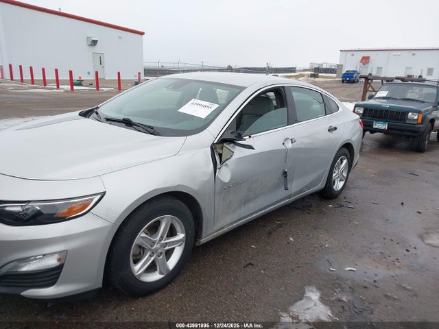 1G1ZC5ST1NF174711 Chevrolet Malibu Fwd 1fl