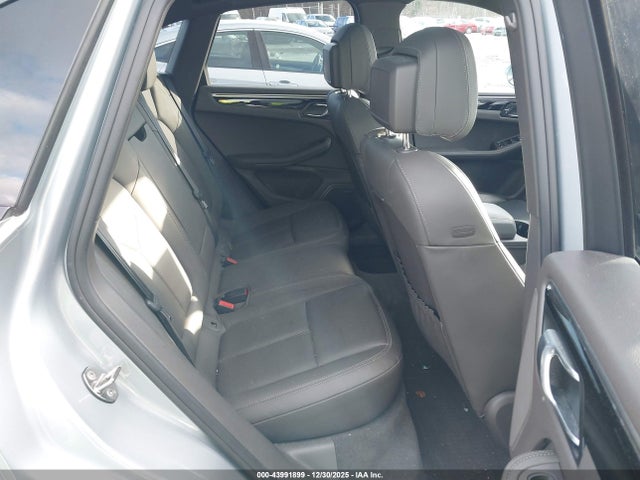 2019 PORSCHE MACAN WP1AA2A58KLB04257 Photo 7