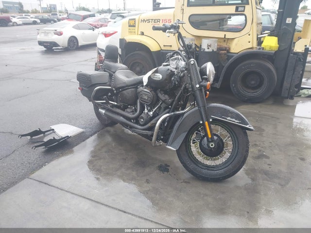 2023 HARLEY-DAVIDSON FLHCS 1HD1YBK25PB031927