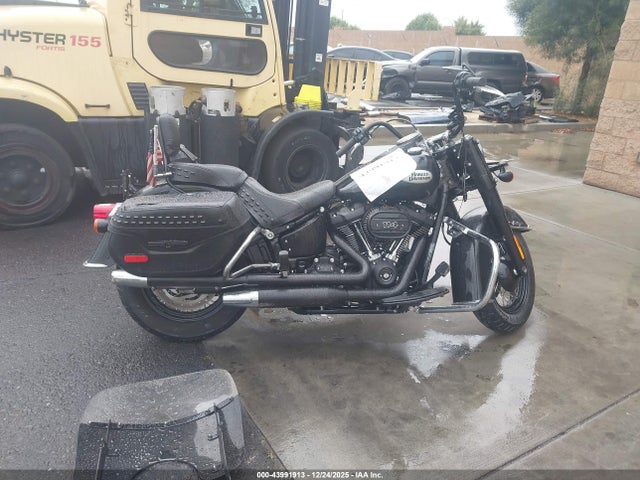 1HD1YBK25PB031927 Harley-Davidson FLHCS