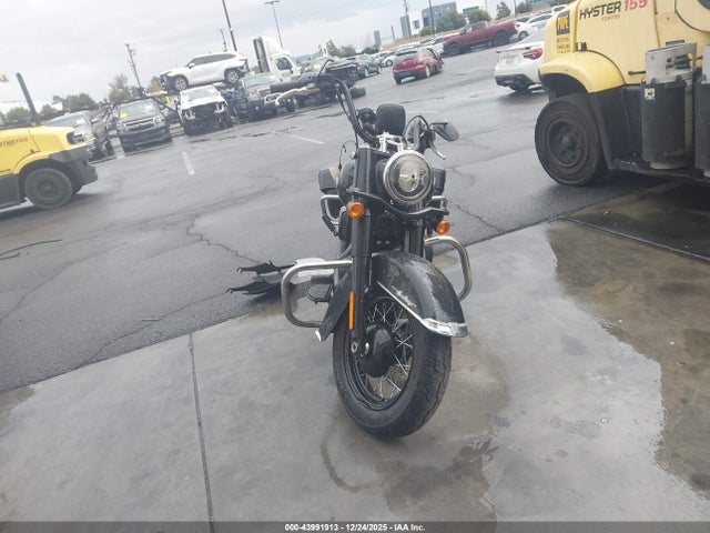 2023 HARLEY-DAVIDSON FLHCS 1HD1YBK25PB031927 Photo 4