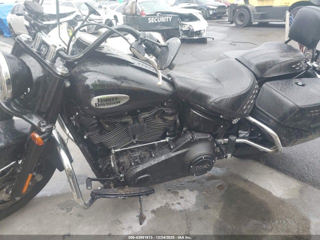 2023 HARLEY-DAVIDSON FLHCS 1HD1YBK25PB031927 Photo 8