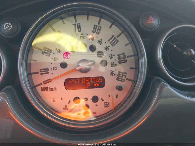 2005 MINI COOPER WMWRC33435TJ63601 Photo 6