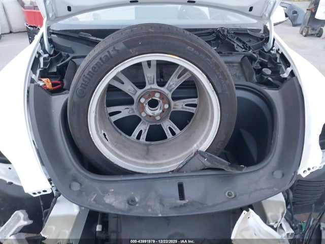 Продаж на аукціоні авто 2022 Tesla Model Y Long Range Dual Motor All-wheel Drive, vin: 7SAYGDEE5NF552504, номер лоту: 43991979
