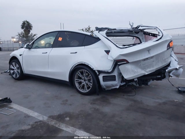 Продаж на аукціоні авто 2022 Tesla Model Y Long Range Dual Motor All-wheel Drive, vin: 7SAYGDEE5NF552504, номер лоту: 43991979