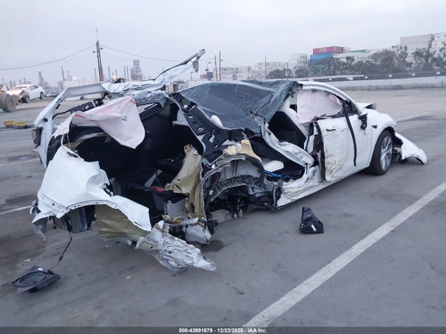 Продаж на аукціоні авто 2022 Tesla Model Y Long Range Dual Motor All-wheel Drive, vin: 7SAYGDEE5NF552504, номер лоту: 43991979