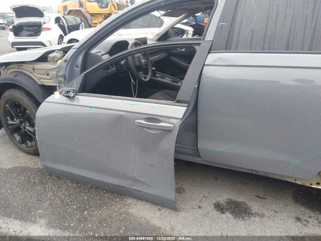 1HGCY1F44SA025102 Honda ACCORD SE
