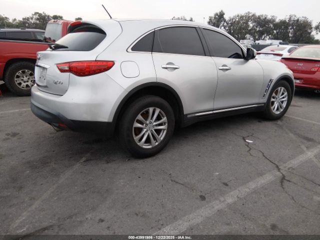 2016 INFINITI QX70 JN8CS1MU3GM671986 Photo 3