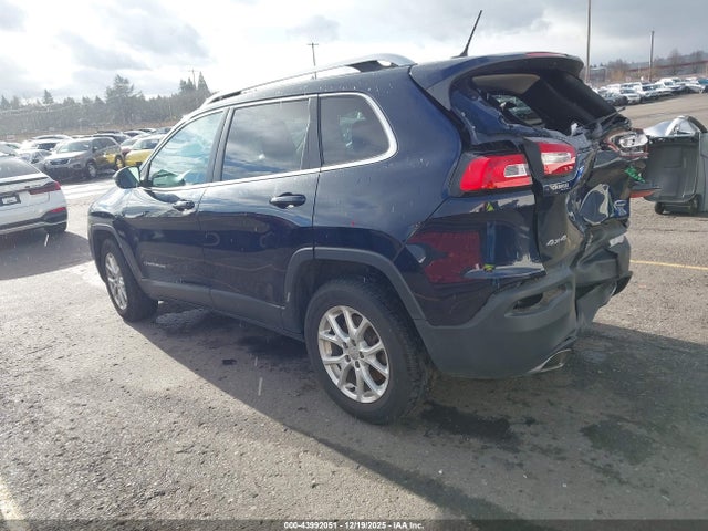 1C4PJMCS8FW594844 Jeep Cherokee Latitude