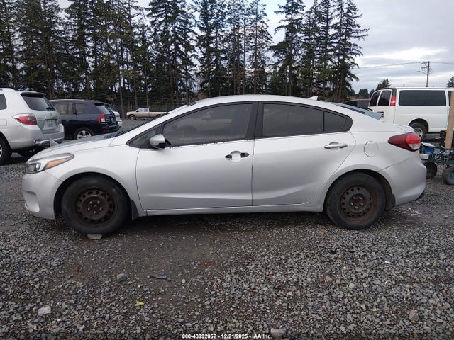 Aukcja sprzedaży 2017 Kia Forte Lx, vin: 3KPFK4A76HE133288, numer aukcji: 43992052