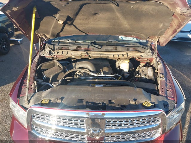 1C6RR6NT8HS782221 RAM 1500 Laramie 4x2 5&#039;7 Box