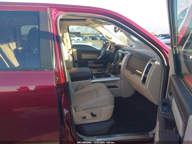 1C6RR6NT8HS782221 RAM 1500 Laramie 4x2 5&#039;7 Box