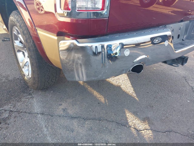 1C6RR6NT8HS782221 RAM 1500 Laramie 4x2 5&#039;7 Box