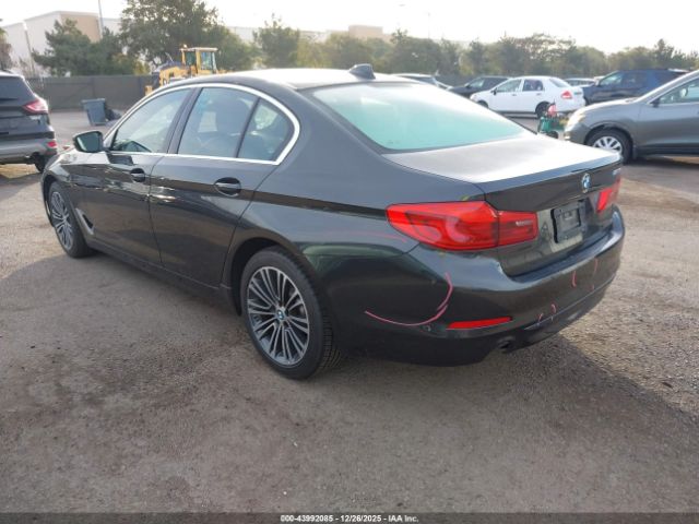 2019 BMW 530I WBAJA5C54KWW00037 Photo 2