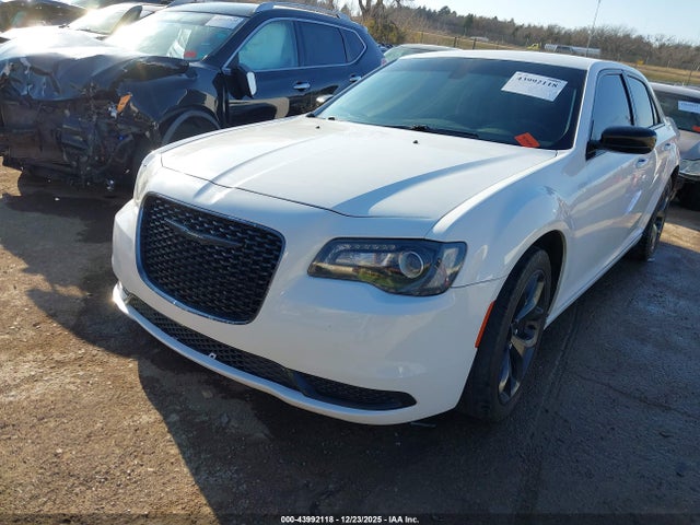 2020 Chrysler 300 Touring მანქანა იყიდება აუქციონზე, vin: 2C3CCAAG6LH159373, აუქციონის ნომერი: 43992118