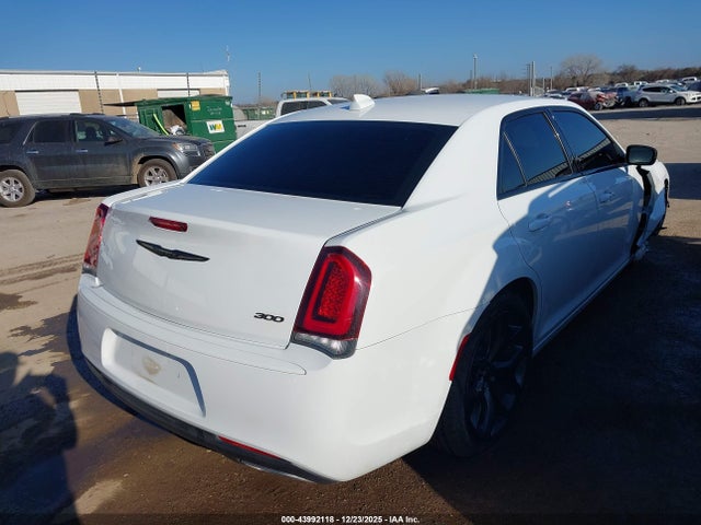 2020 Chrysler 300 Touring მანქანა იყიდება აუქციონზე, vin: 2C3CCAAG6LH159373, აუქციონის ნომერი: 43992118