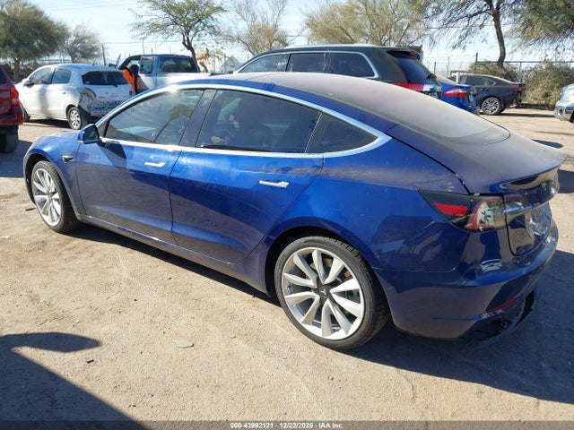 2018 TESLA MODEL 3 5YJ3E1EA2JF008108 Photo 2