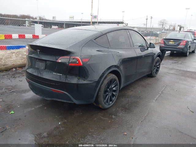 2021 TESLA MODEL Y 5YJYGDEE5MF064794 Photo 3