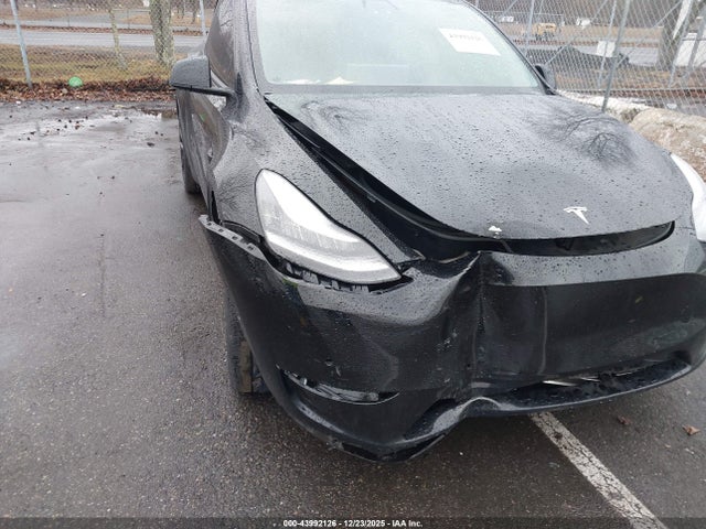2021 TESLA MODEL Y 5YJYGDEE5MF064794 Photo 5