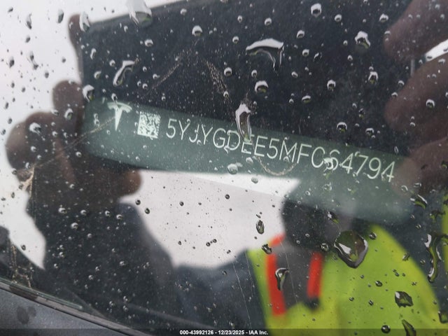 2021 TESLA MODEL Y 5YJYGDEE5MF064794 Photo 8