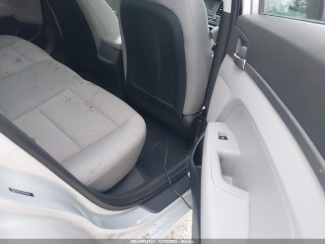 2019 HYUNDAI ELANTRA 5NPD74LF3KH476401 Photo 7