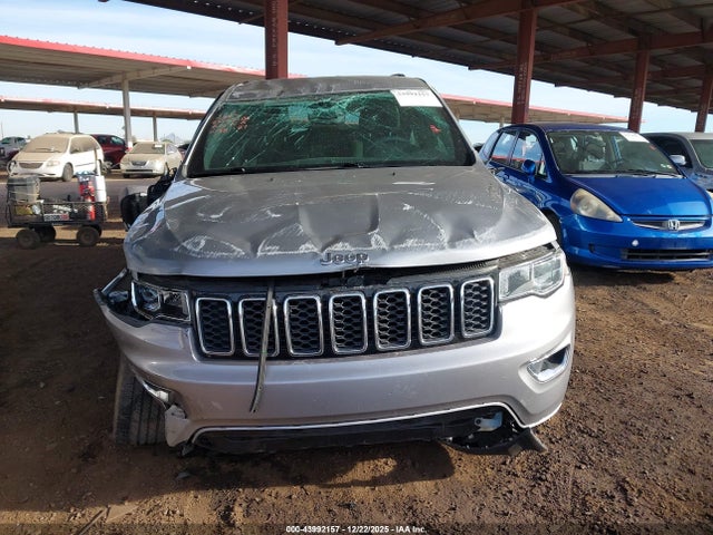 1C4RJFAG9HC913823 Jeep Grand Cherokee Laredo 4x4