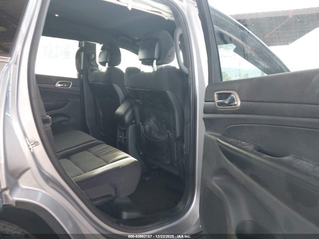 1C4RJFAG9HC913823 Jeep Grand Cherokee Laredo 4x4
