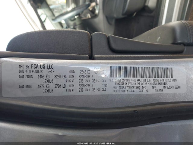 1C4RJFAG9HC913823 Jeep Grand Cherokee Laredo 4x4
