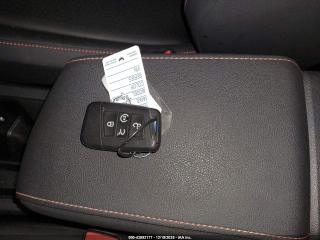 2024 VOLKSWAGEN TIGUAN 3VV5B7AX0RM234073 Photo 10