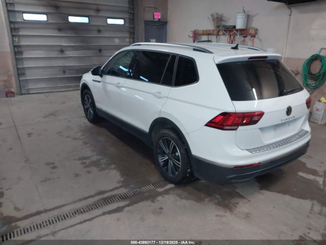 2024 VOLKSWAGEN TIGUAN 3VV5B7AX0RM234073 Photo 2
