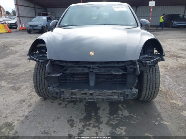 2018 PORSCHE CAYENNE WP1AA2A27JKA00398 Photo 5