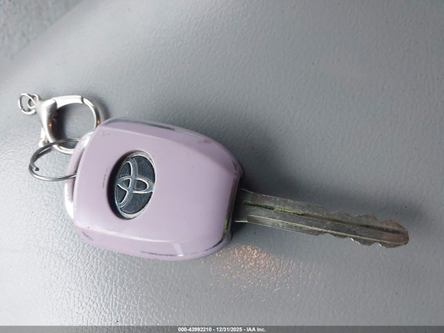 4T1BF1FK6HU433800 Toyota CAMRY LE