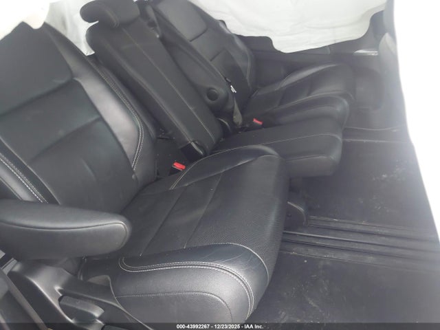5TDXZ3DCXHS879588 Toyota Sienna Se Premium 8 Passenger