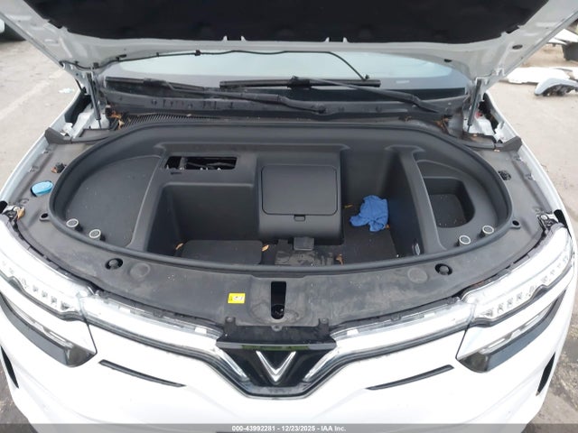 Vinfast Vf 8 Plus 2024 RLLV1AFA0RH004420 Image 10