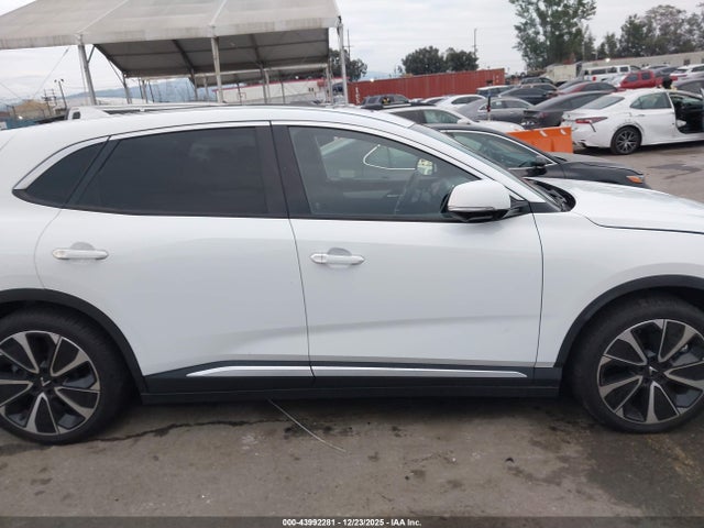 Vinfast Vf 8 Plus 2024 RLLV1AFA0RH004420 Image 13