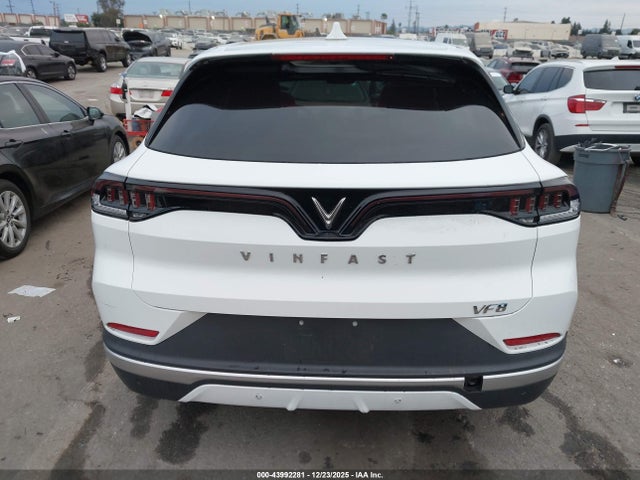 Vinfast Vf 8 Plus 2024 RLLV1AFA0RH004420 Image 16